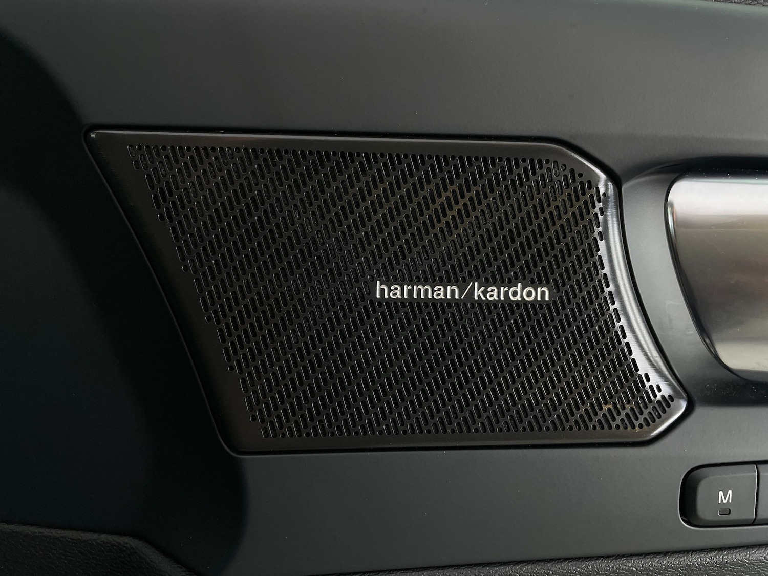 Used Volvo XC40 2024 for sale - 77300802: Photo 6