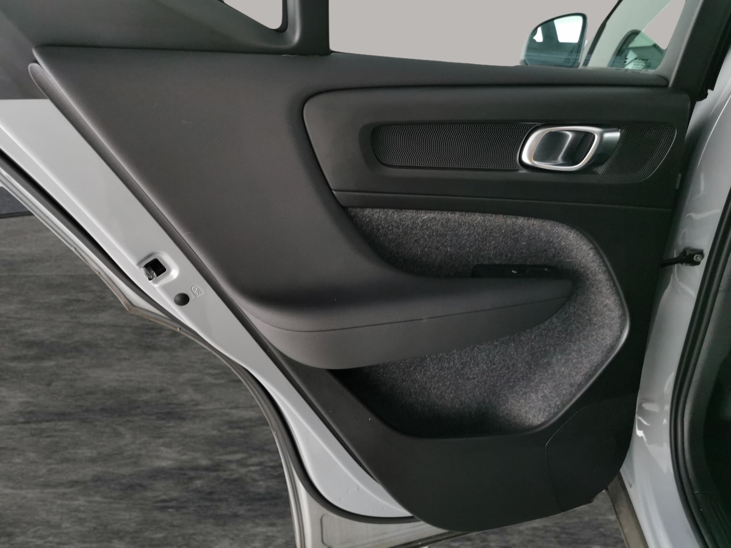 Used Volvo XC40 2024 for sale - 77069663: Photo 27