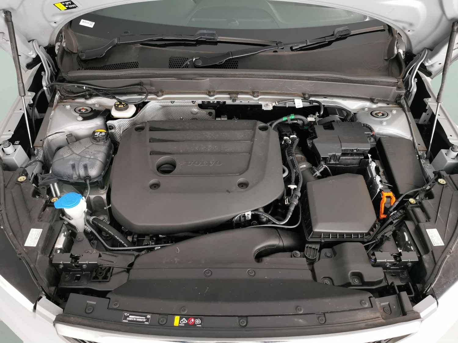 Used Volvo XC40 2024 for sale - 77069663: Photo 32