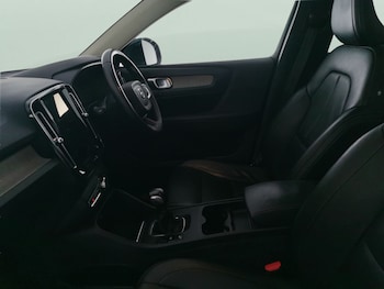 Used Volvo XC40 2020 for sale - 76875402: Photo