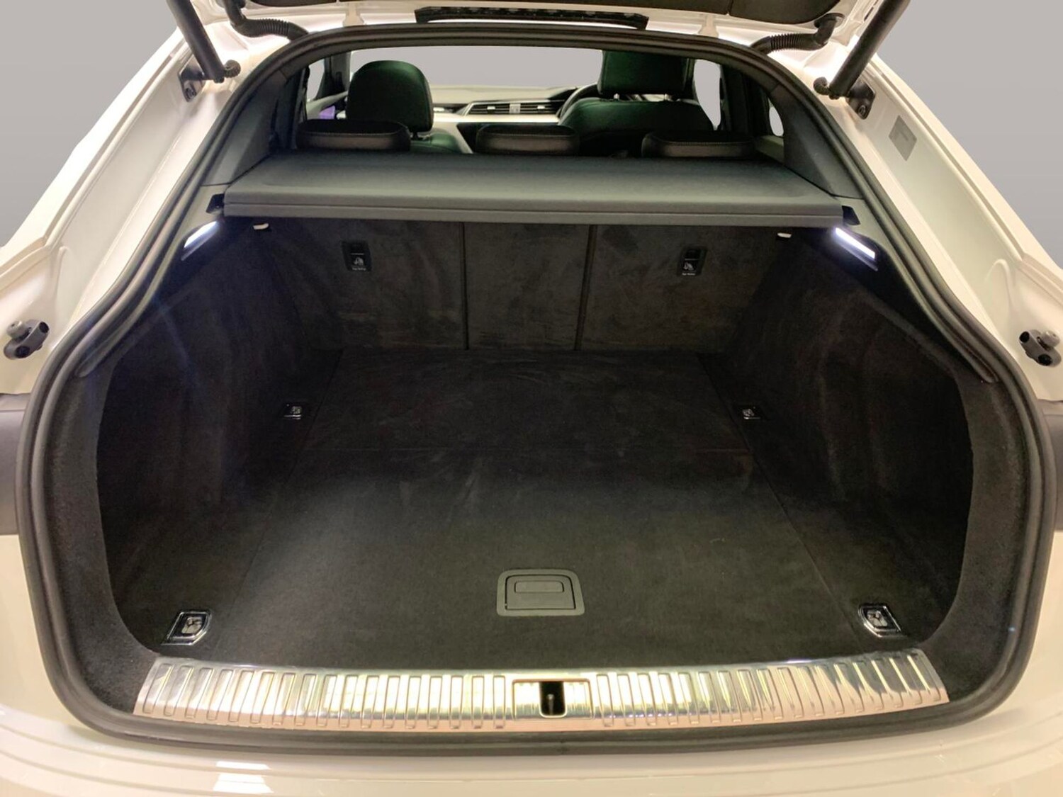 Used Audi e-tron 2020 for sale - 77576928: Photo 32