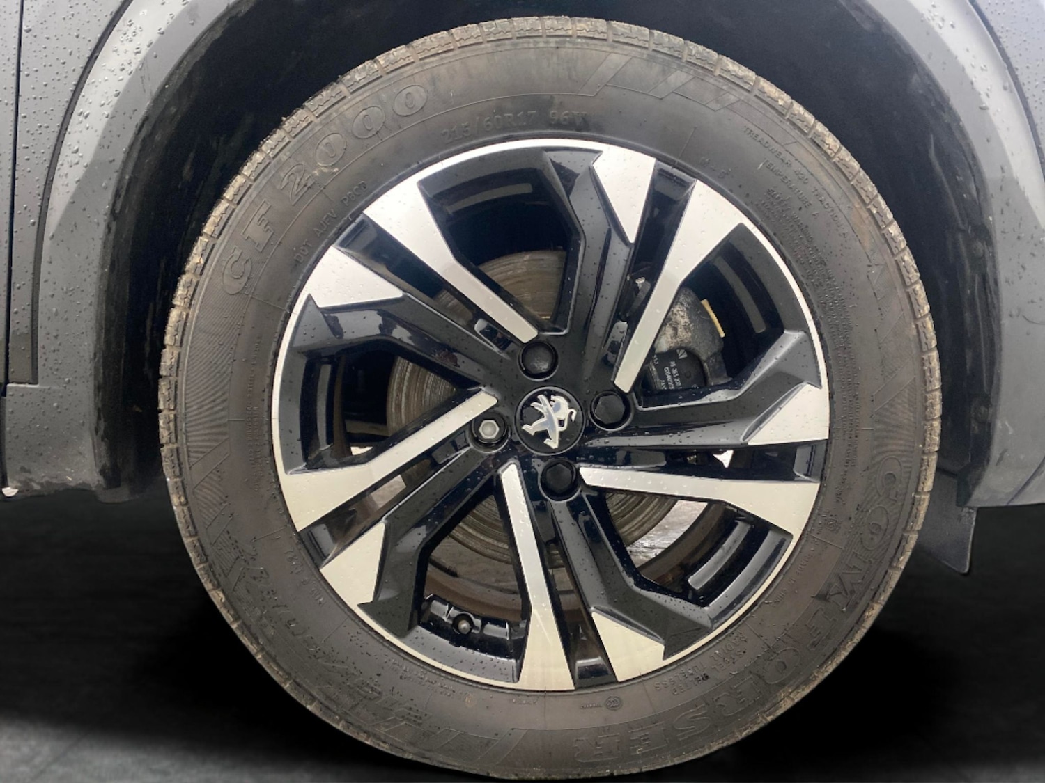 Used Peugeot E-2008 2022 for sale - 77635650: Photo 22