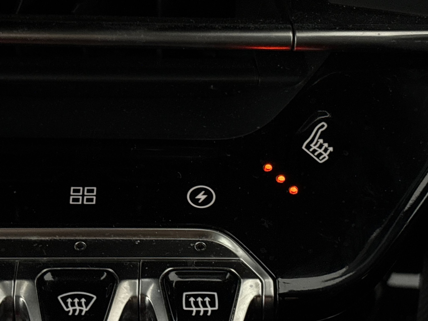 Used Peugeot E-2008 2023 for sale - 77607349: Photo 23