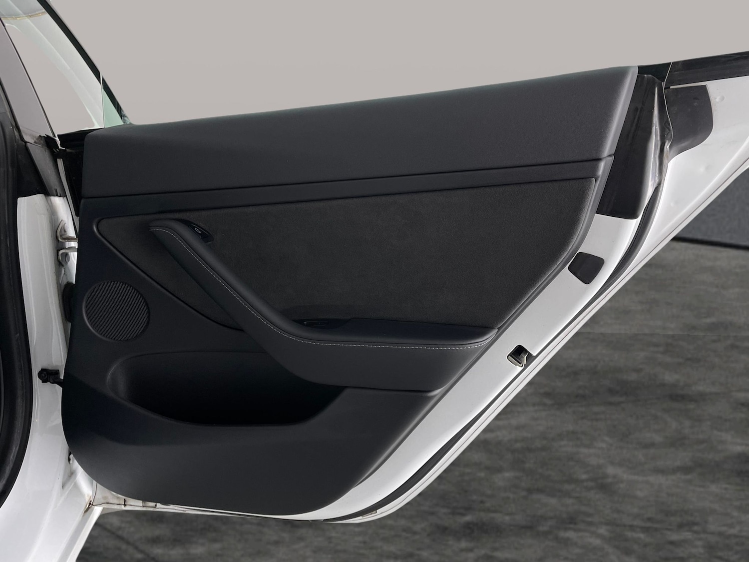 Used Tesla Model 3 2021 for sale - 76835237: Photo 38