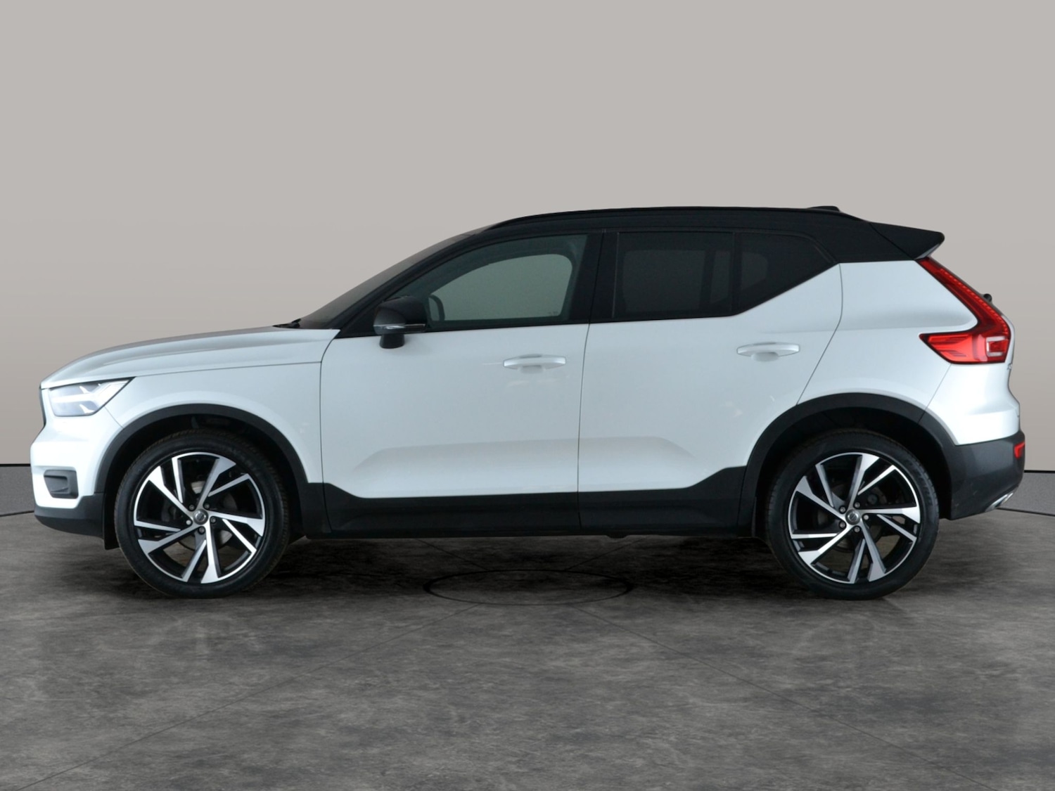 Used Volvo XC40 2019 for sale - 77797899: Photo 12