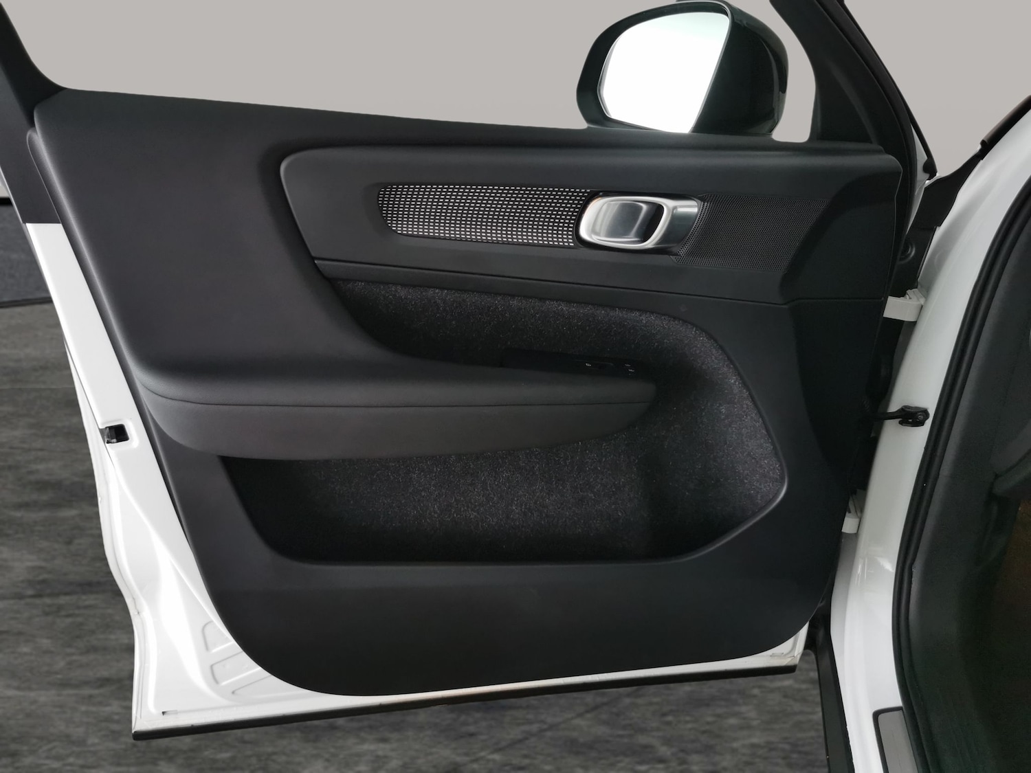 Used Volvo XC40 2019 for sale - 77797899: Photo 27