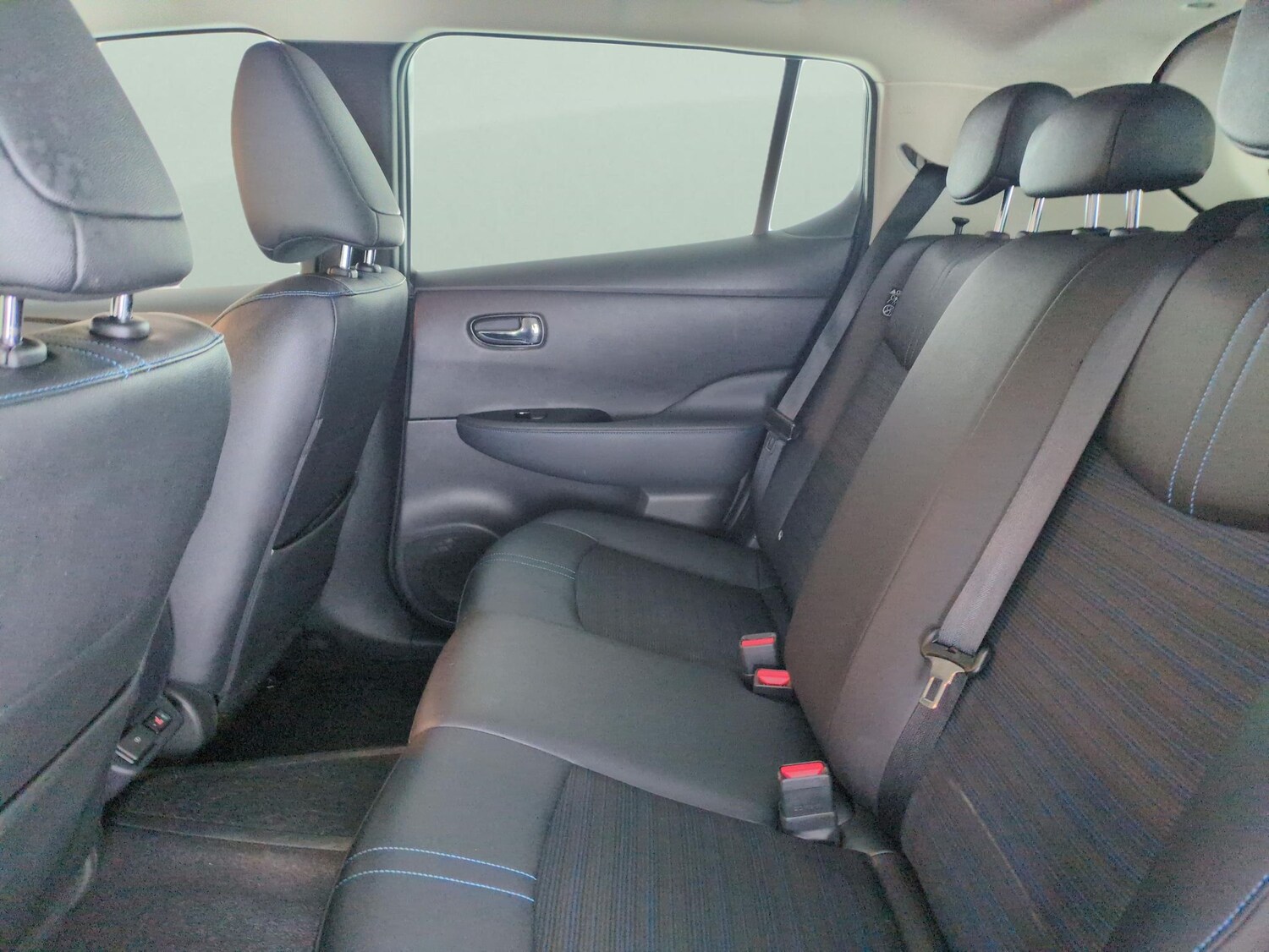 Used Nissan Leaf 2021 for sale - 77702979: Photo 31