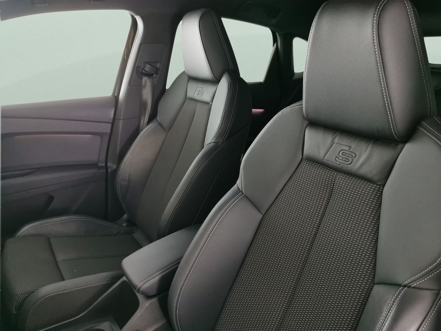 Used Audi Q4 e-tron 2022 for sale - 77180371: Photo 15