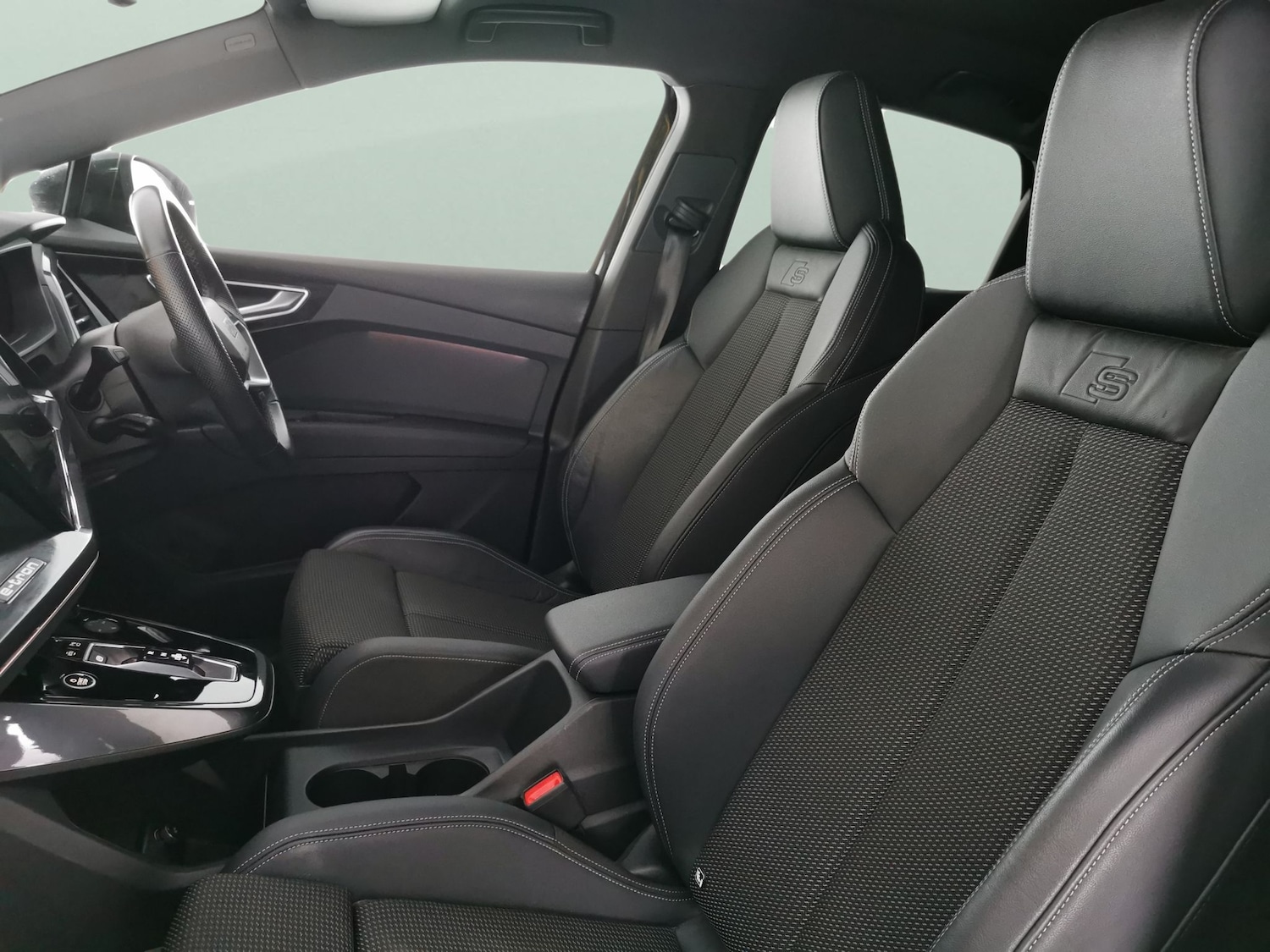 Used Audi Q4 e-tron 2022 for sale - 77180371: Photo 4