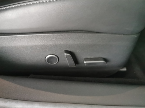Used Tesla Model 3 2021 for sale - 76310332: Photo 32