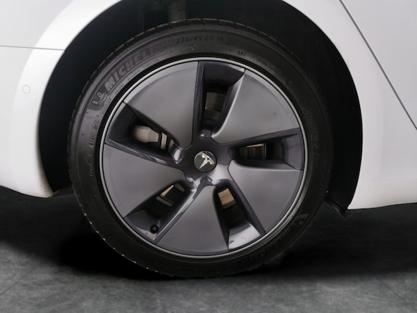Used Tesla Model 3 2021 for sale - 76310332: Photo 37
