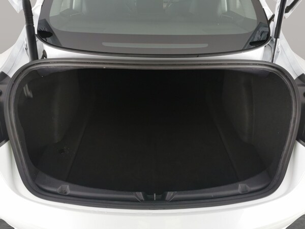 Used Tesla Model 3 2021 for sale - 76310332: Photo 46