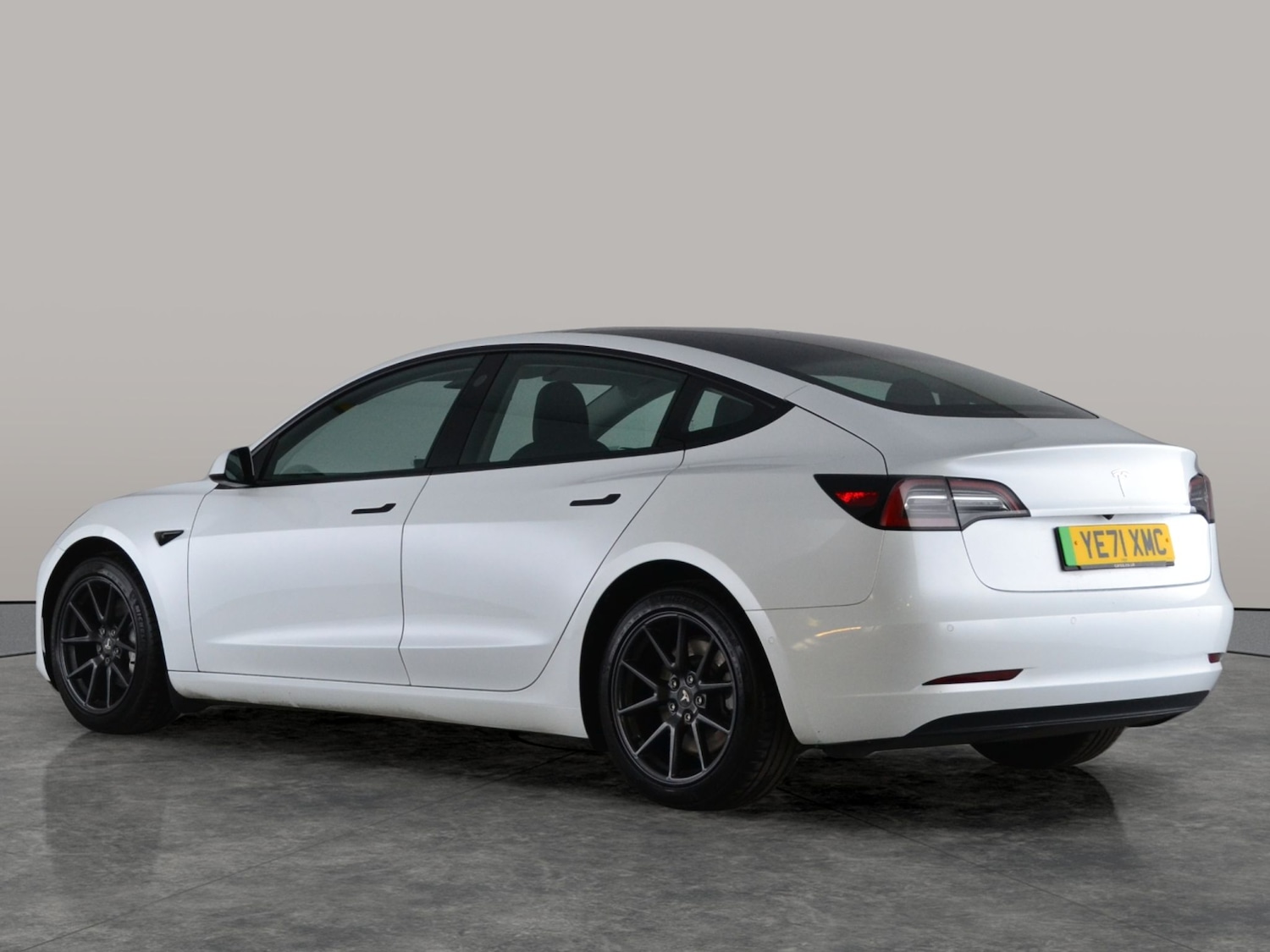 Used Tesla Model 3 2021 for sale - 76892684: Photo 10