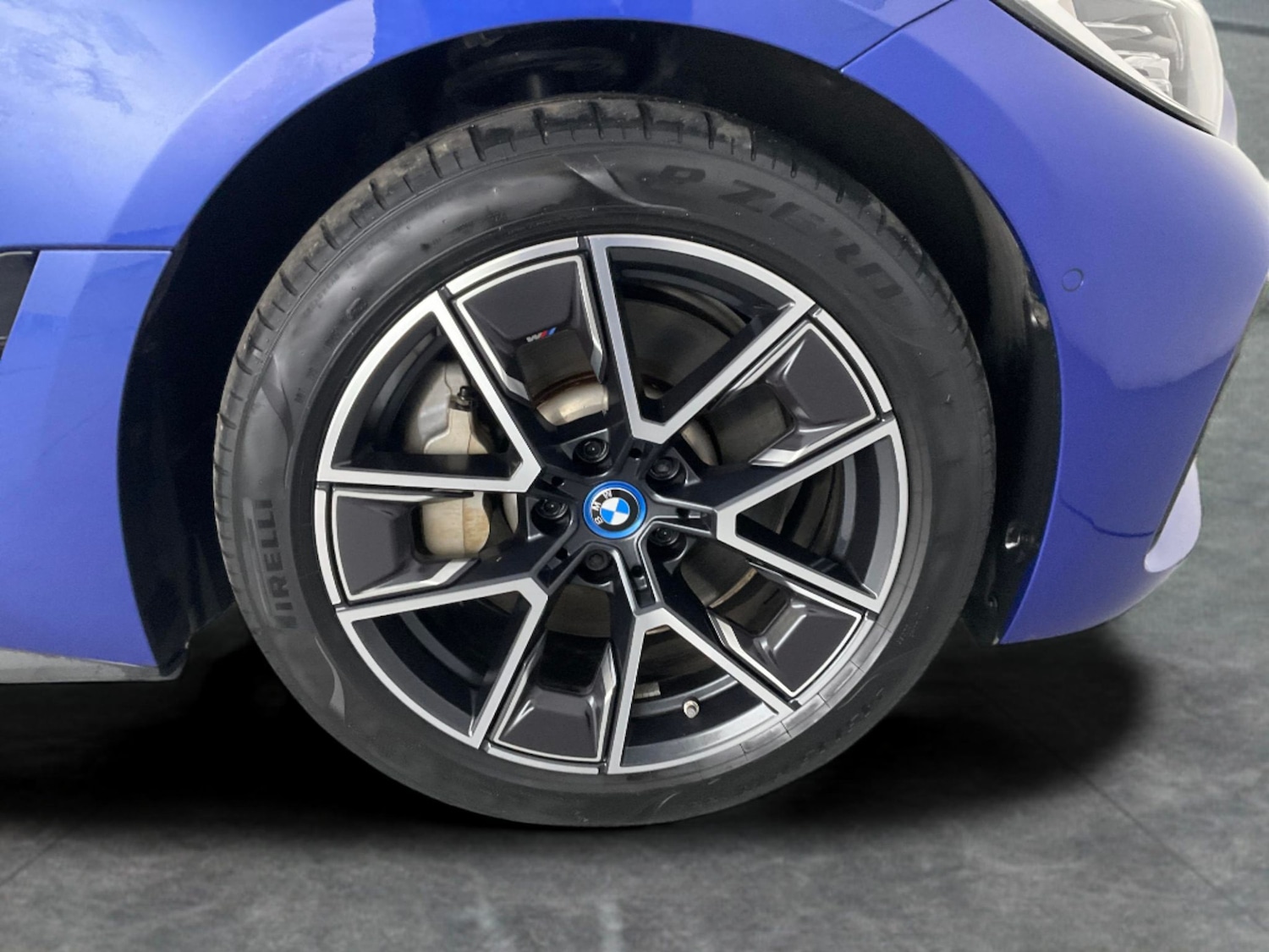 Used BMW i4 2022 for sale - 76640891: Photo 25