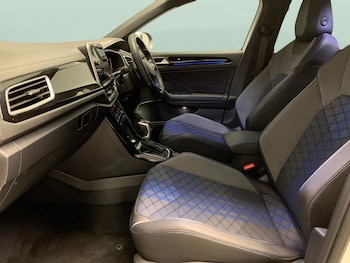 Used Volkswagen T-Roc 2023 for sale - 76487720: Photo