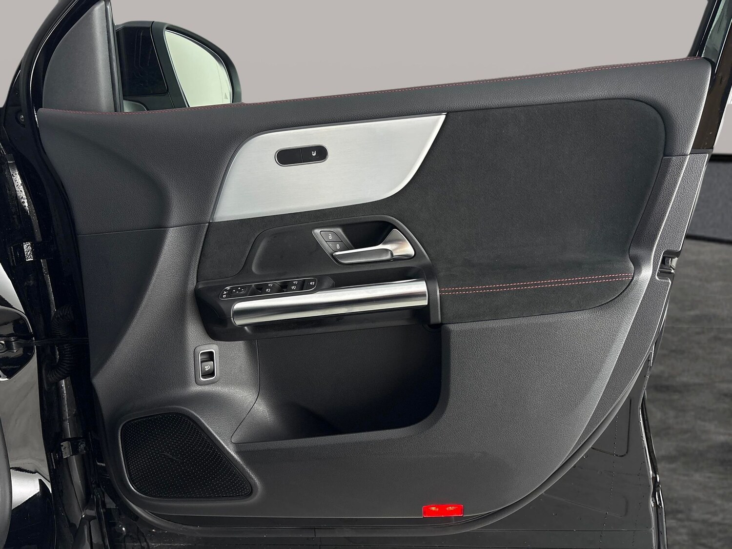 Used Mercedes-Benz EQA for sale - 77902137: Photo 37