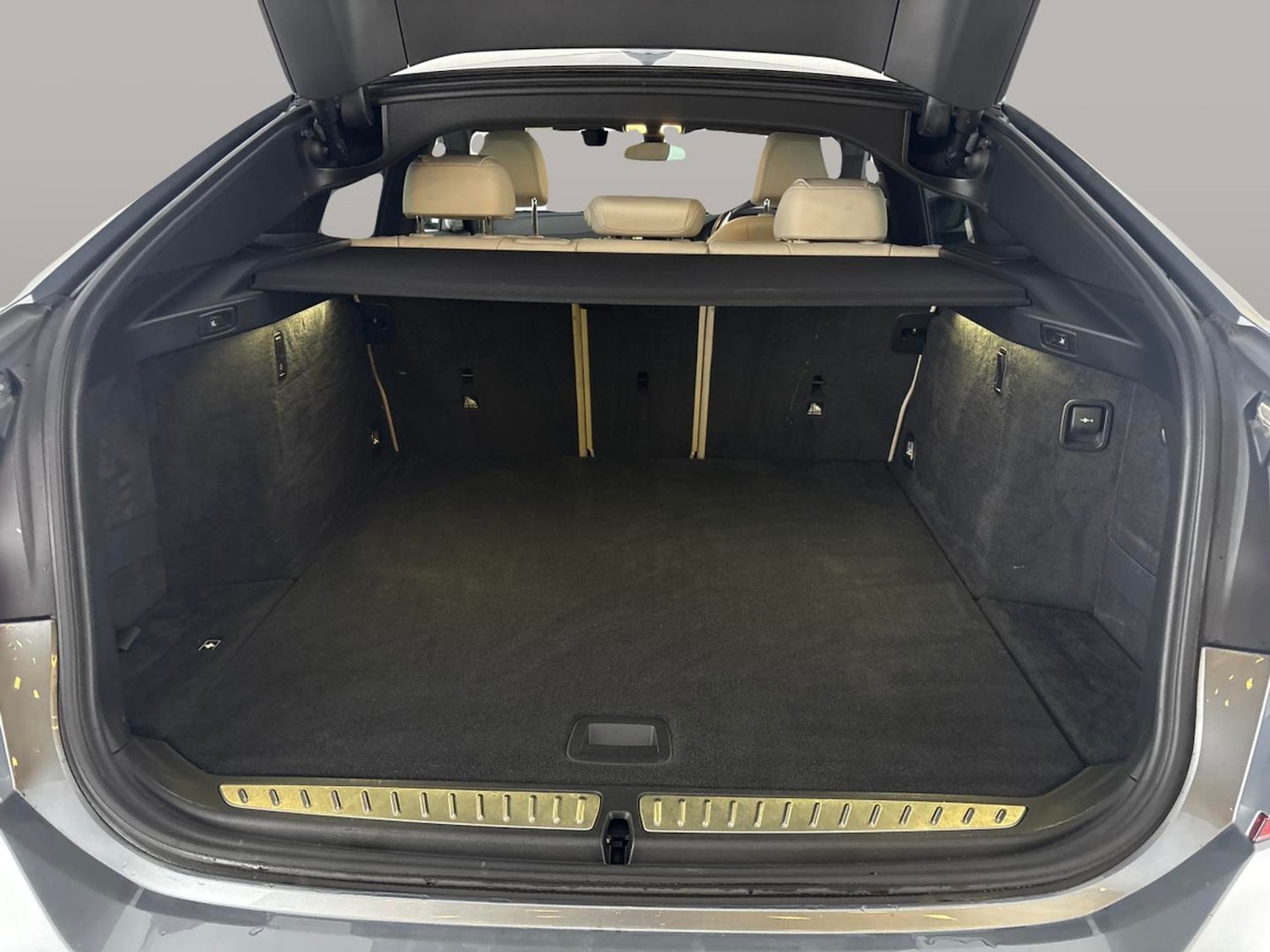 Used BMW 6 Series 2018 for sale - 77196201: Photo 41