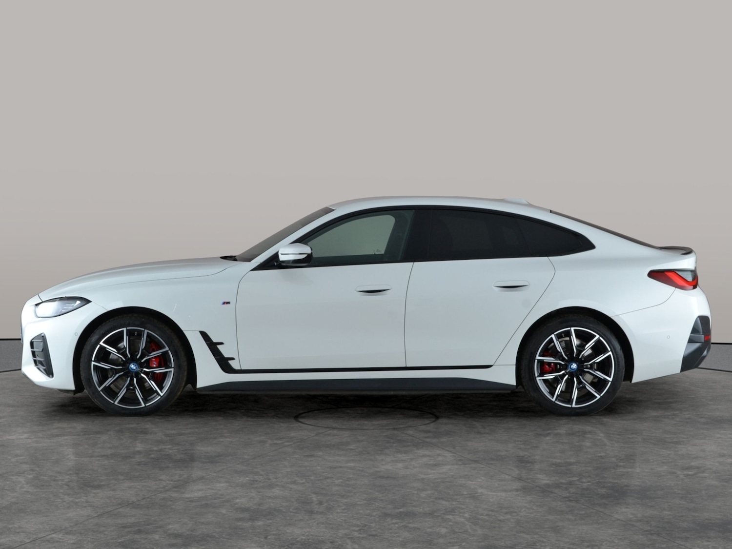 Used BMW i4 2022 for sale - 77149056: Photo 14