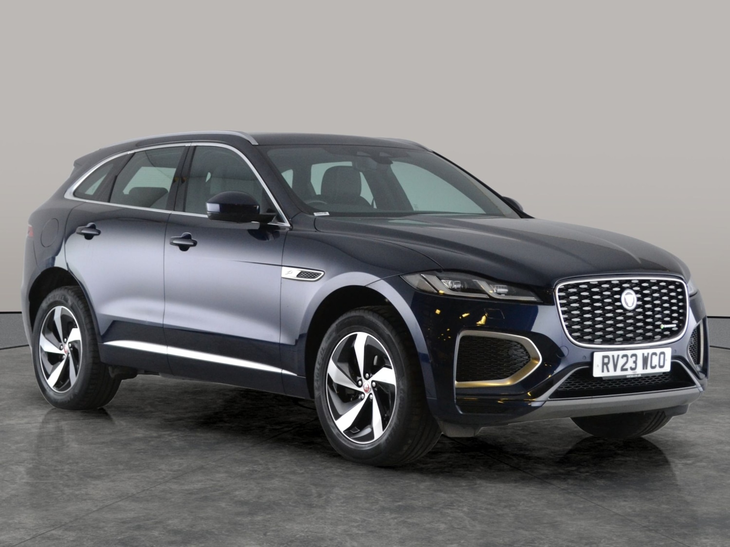 Used Jaguar F-Pace 2023 for sale - 77917019: Photo 13