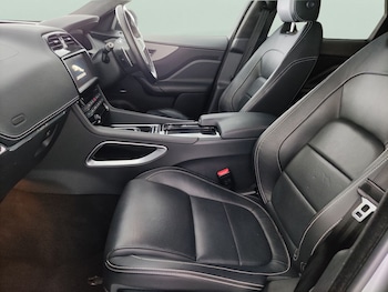 Used Jaguar F-Pace 2020 for sale - 79069032: Photo