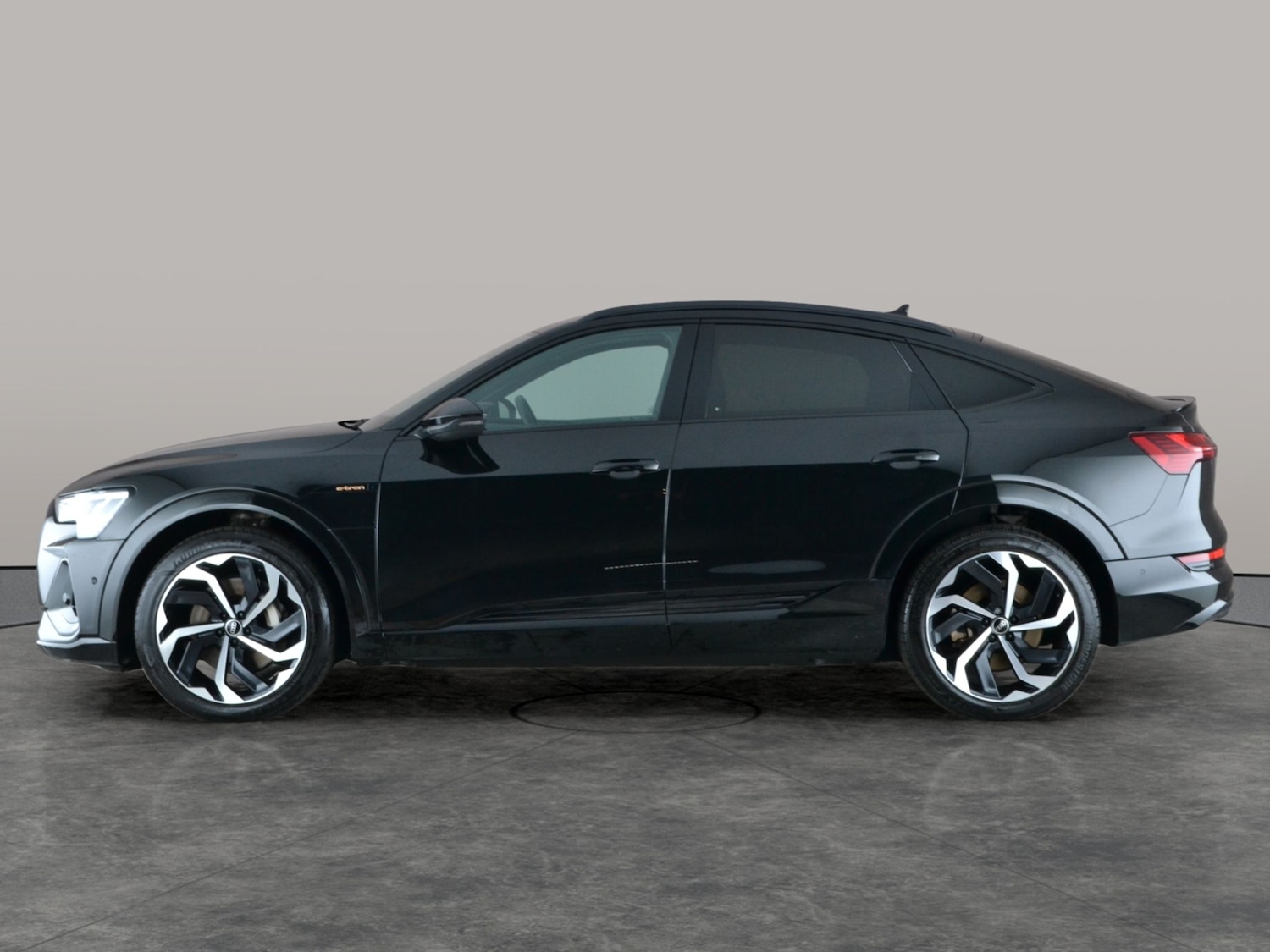 Used Audi e-tron 2023 for sale - 77316613: Photo 14