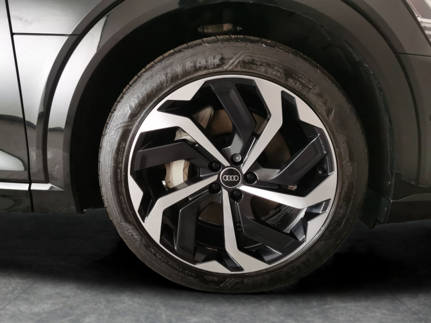 Used Audi e-tron 2023 for sale - 77316613: Photo 29