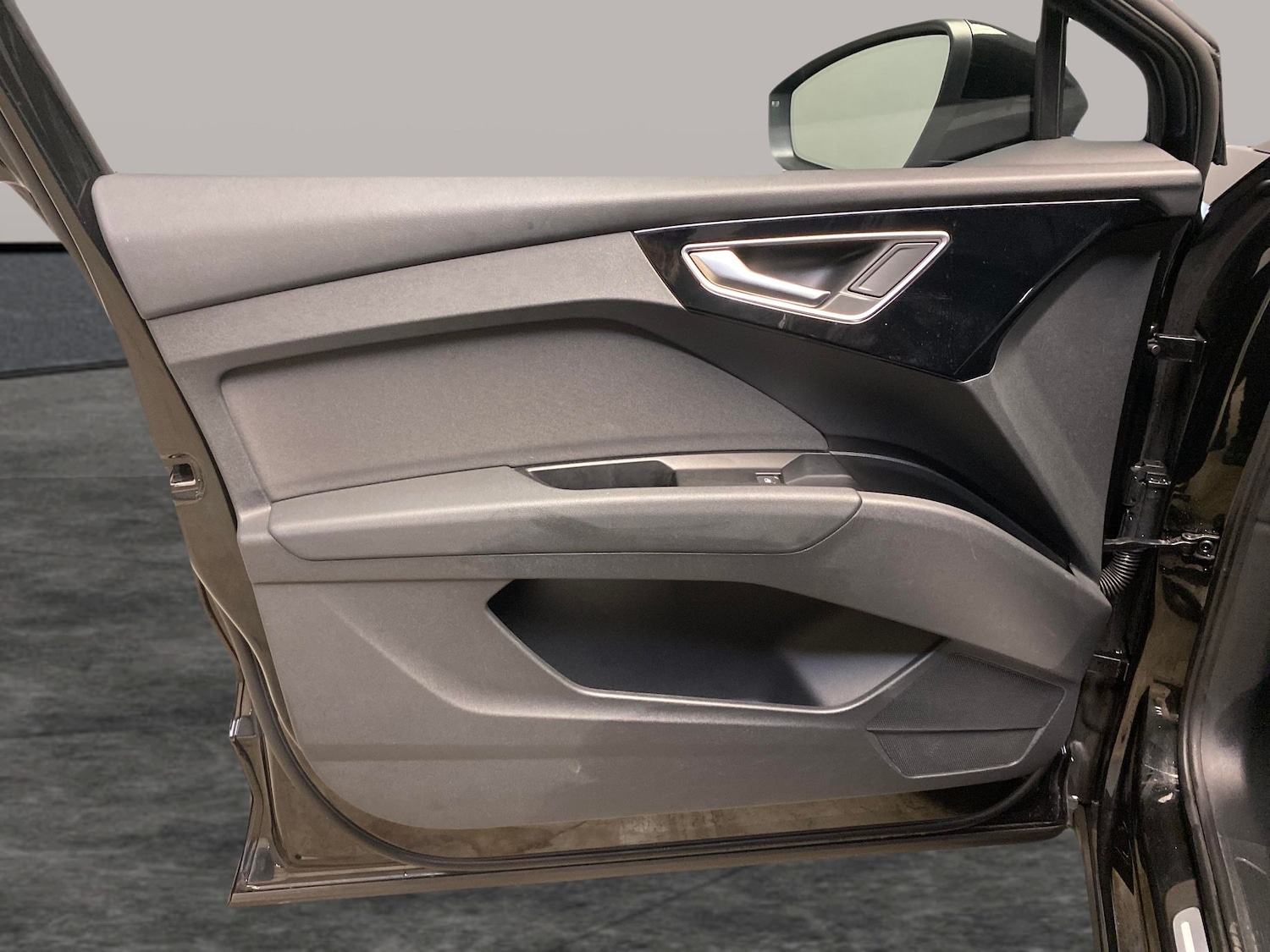 Used Audi Q4 e-tron 2023 for sale - 78094126: Photo 25