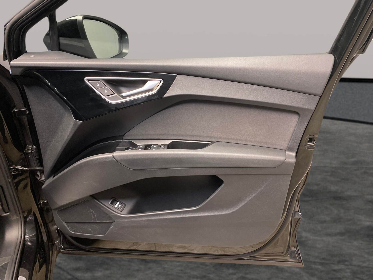 Used Audi Q4 e-tron 2023 for sale - 78094126: Photo 28