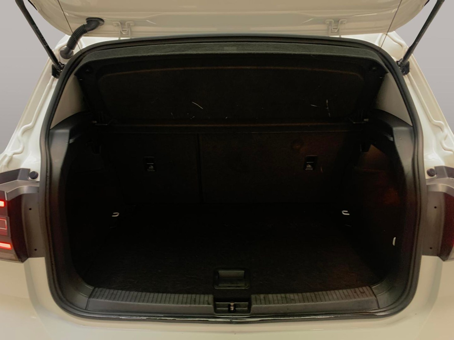 Used Volkswagen T-Cross 2023 for sale - 77797970: Photo 29