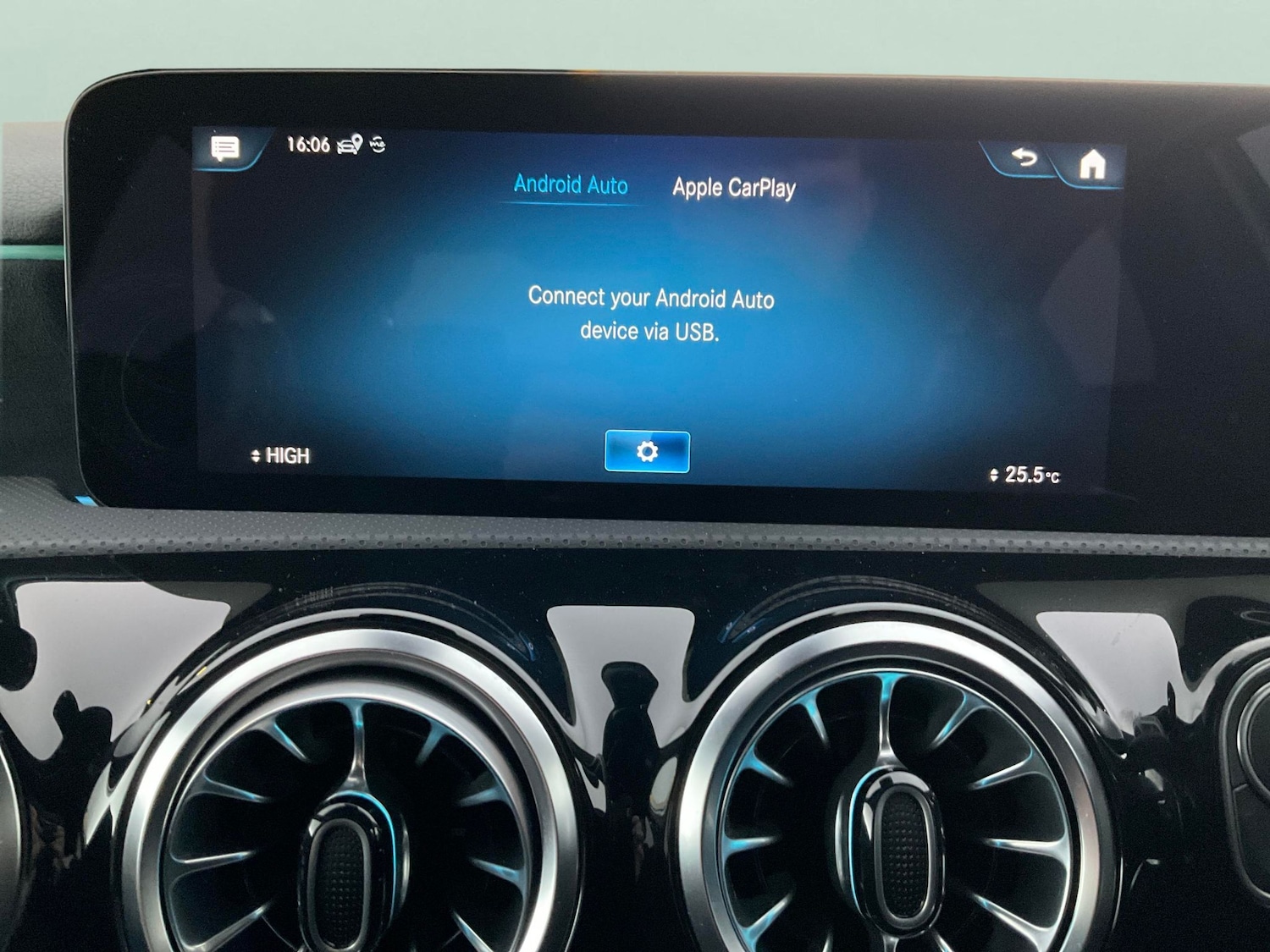 Used Mercedes-Benz A-Class 2022 for sale - 76668731: Photo 16