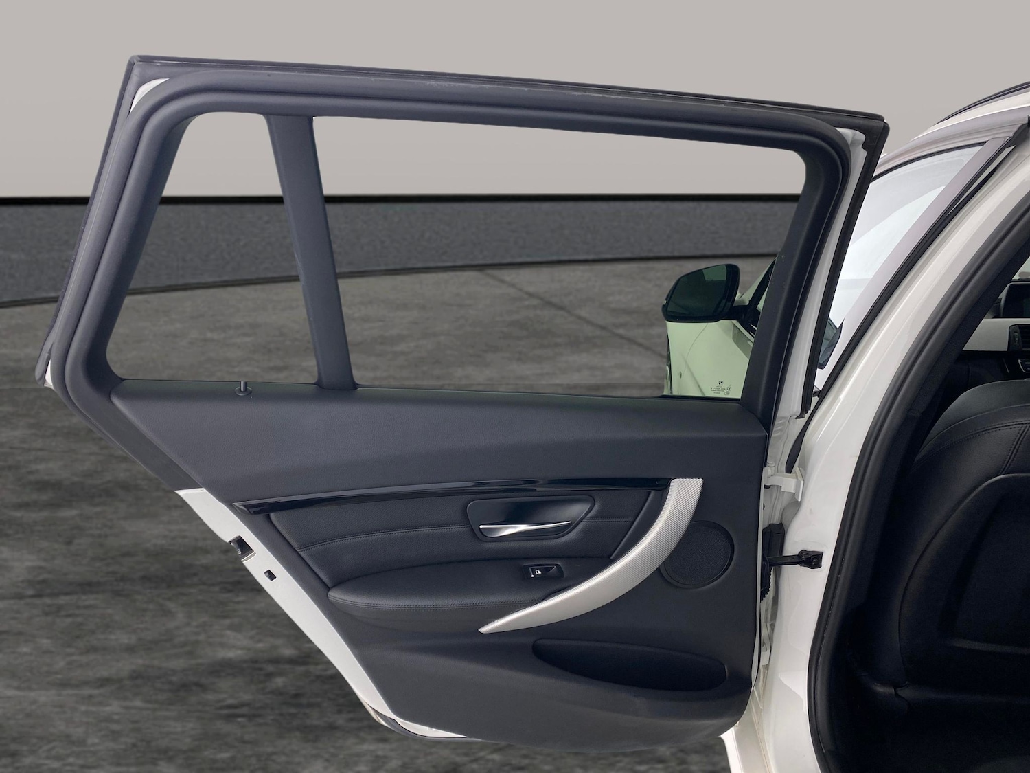 Used BMW 3 Series 2018 for sale - 78132540: Photo 24