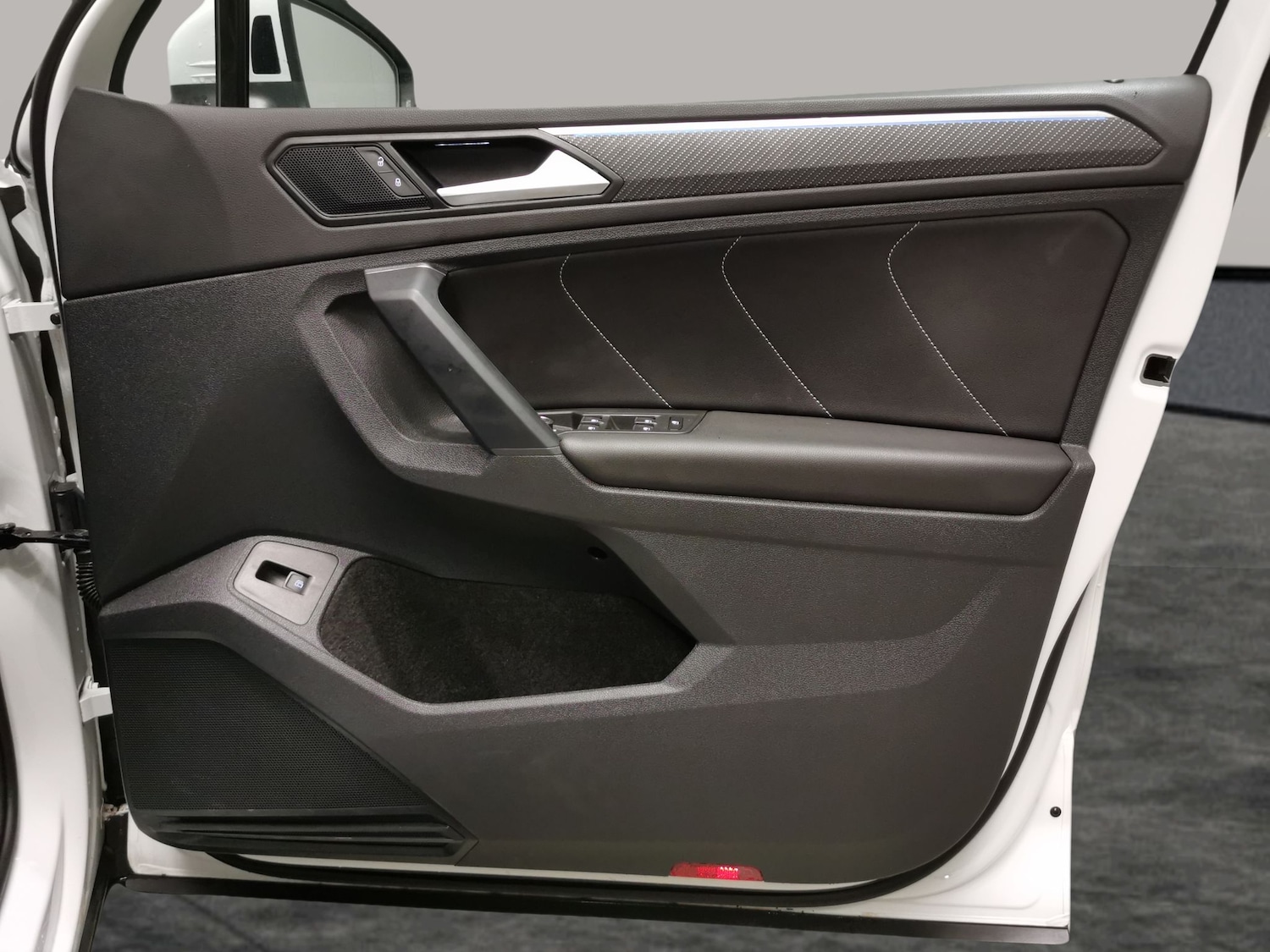 Used Volkswagen Tiguan 2024 for sale - 77918349: Photo 28