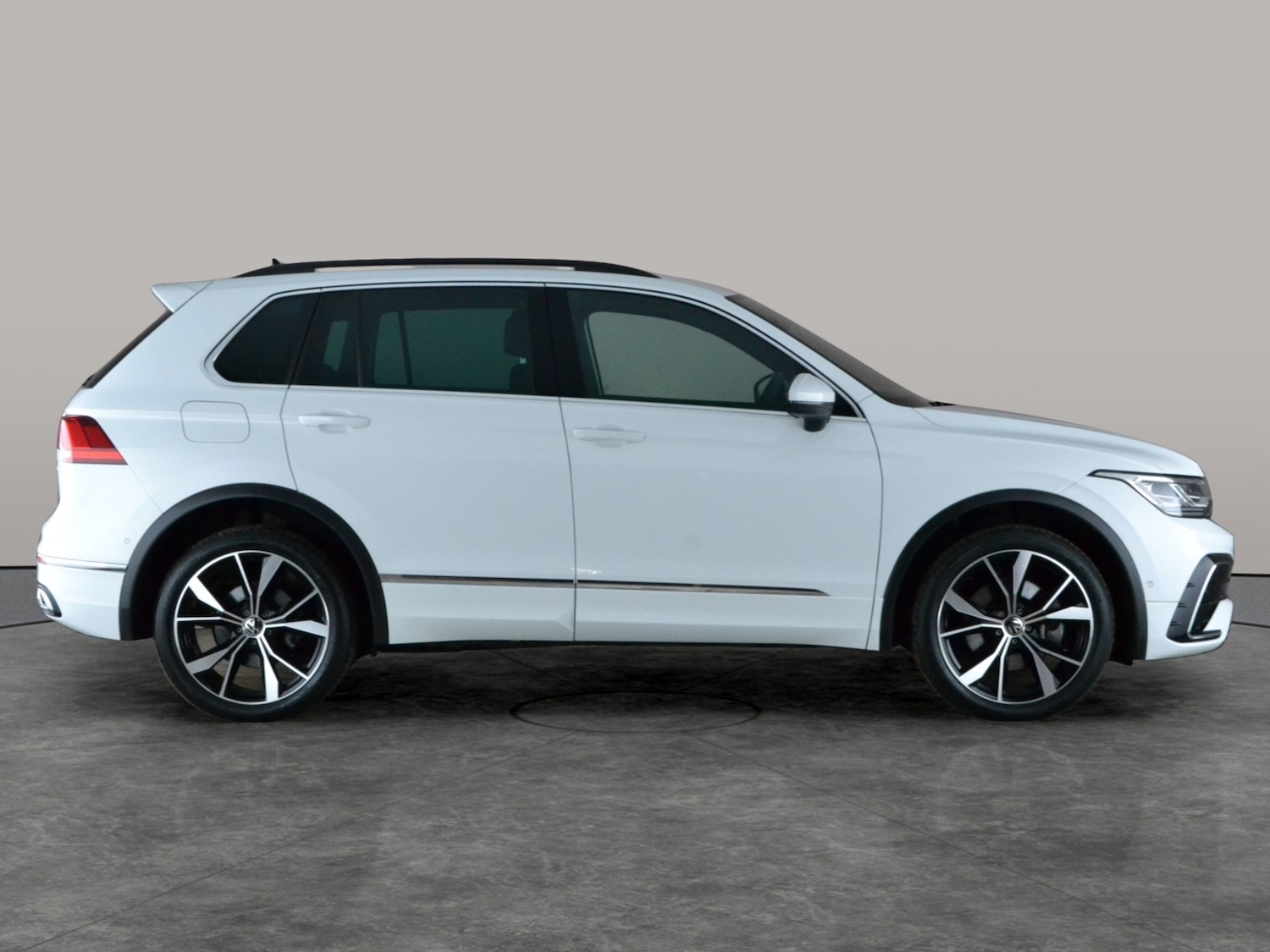 Used Volkswagen Tiguan 2024 for sale - 77918349: Photo 8