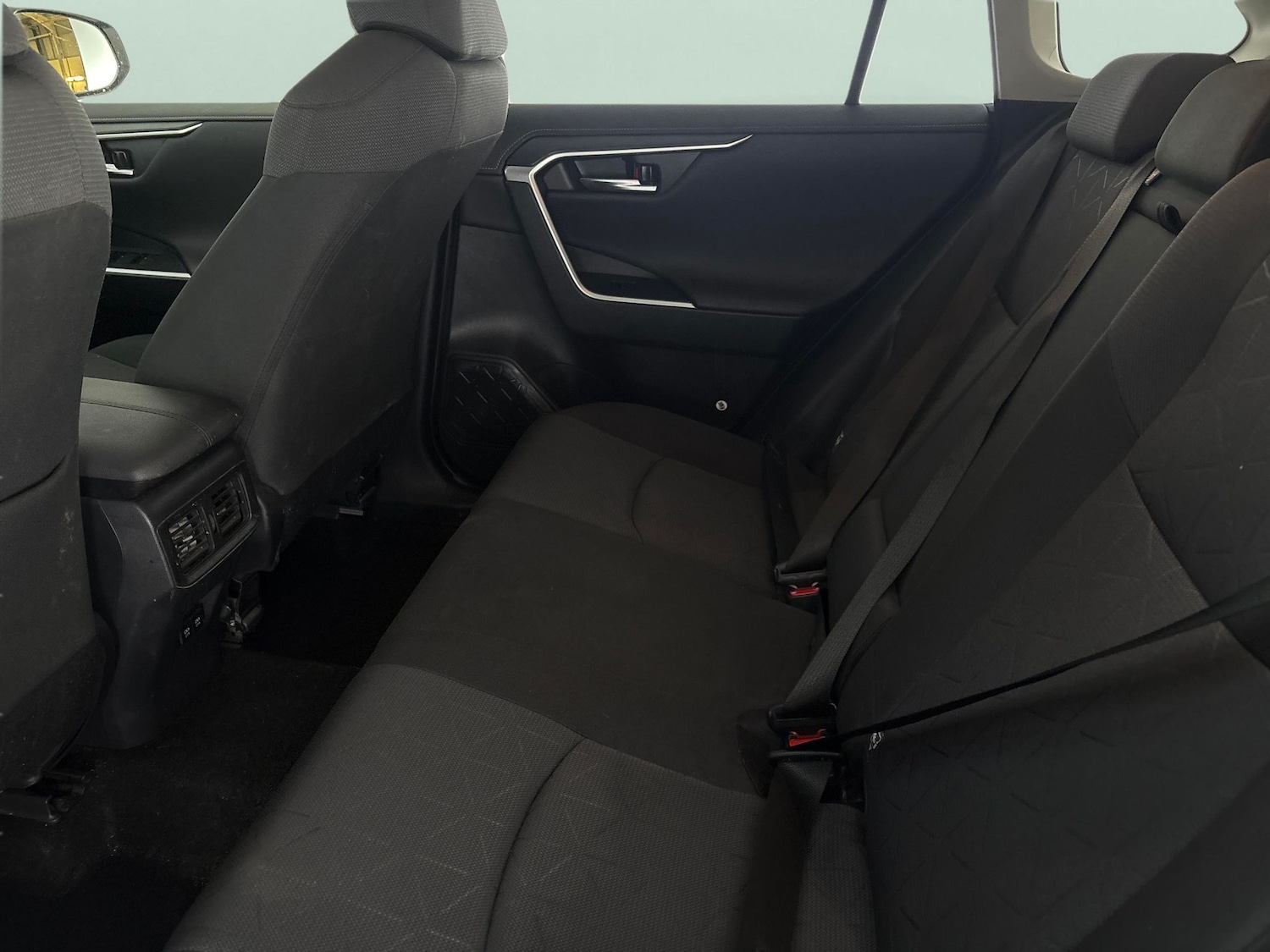 Used Toyota RAV4 2021 for sale - 76859761: Photo 28