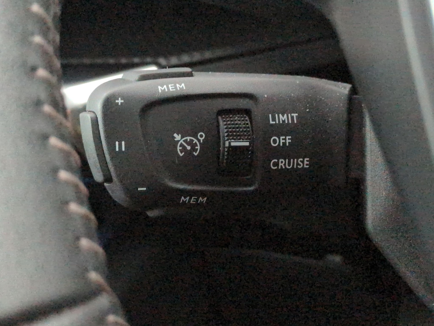 Used Peugeot 5008 2023 for sale - 76603129: Photo 18