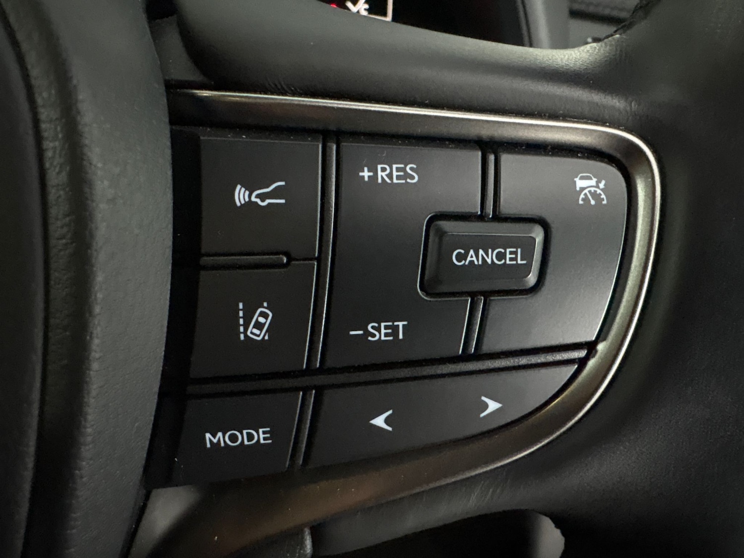 Used Lexus UX 2023 for sale - 77286083: Photo 17