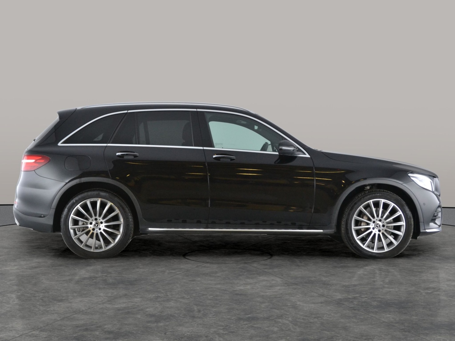 Used Mercedes-Benz GLC 2018 for sale - 77138106: Photo 13