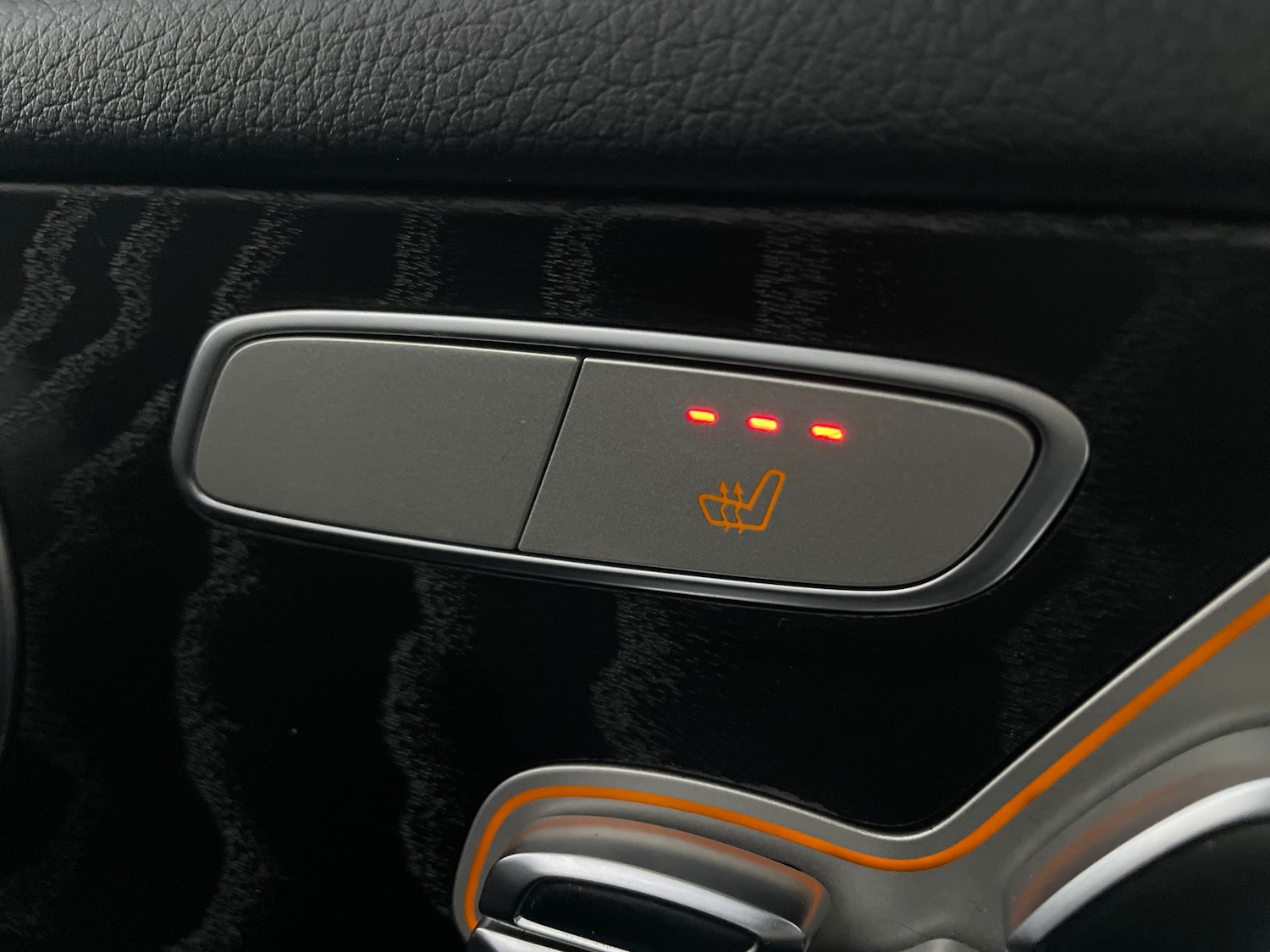 Used Mercedes-Benz GLC 2018 for sale - 77138106: Photo 22