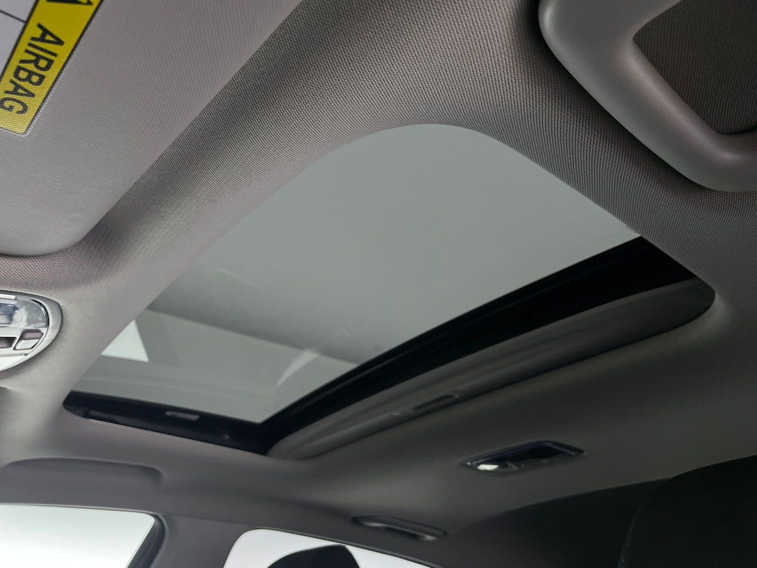 Used Hyundai KONA 2022 for sale - 77688707: Photo 5