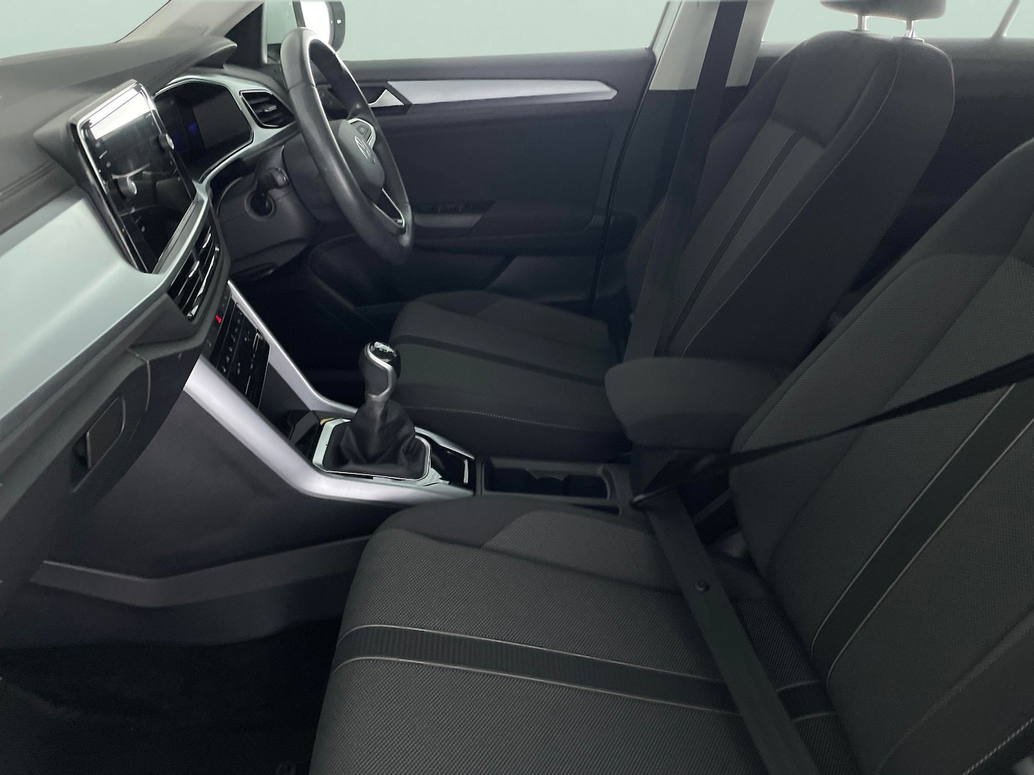 Used Volkswagen T-Roc 2023 for sale - 77591193: Photo 4