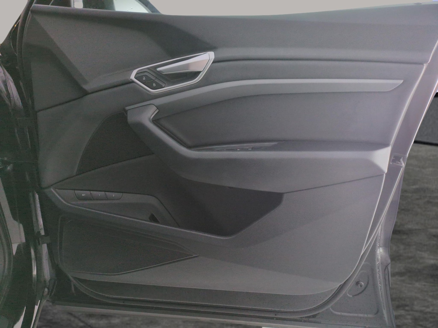 Used Audi e-tron 2021 for sale - 77848419: Photo 33