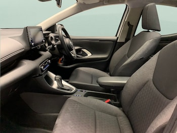 Used Toyota Yaris 2021 for sale - 76935095: Photo