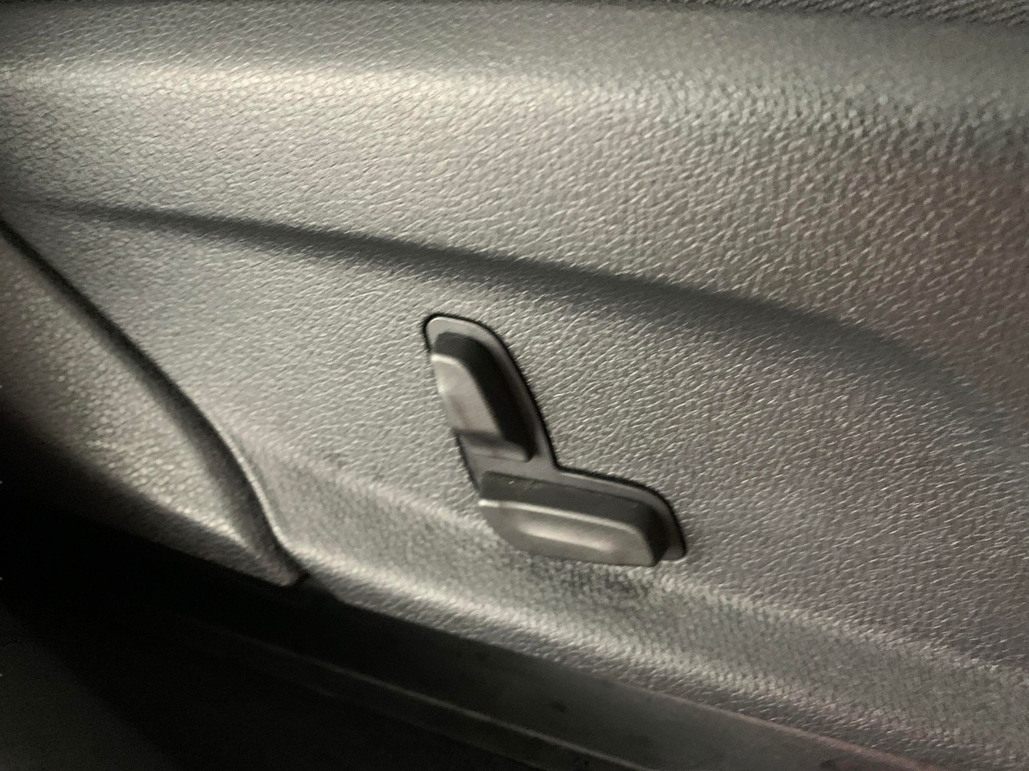 Used Mercedes-Benz GLC 2022 for sale - 76999635: Photo 24