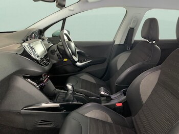 Used Peugeot 2008 2018 for sale - 75933027: Photo