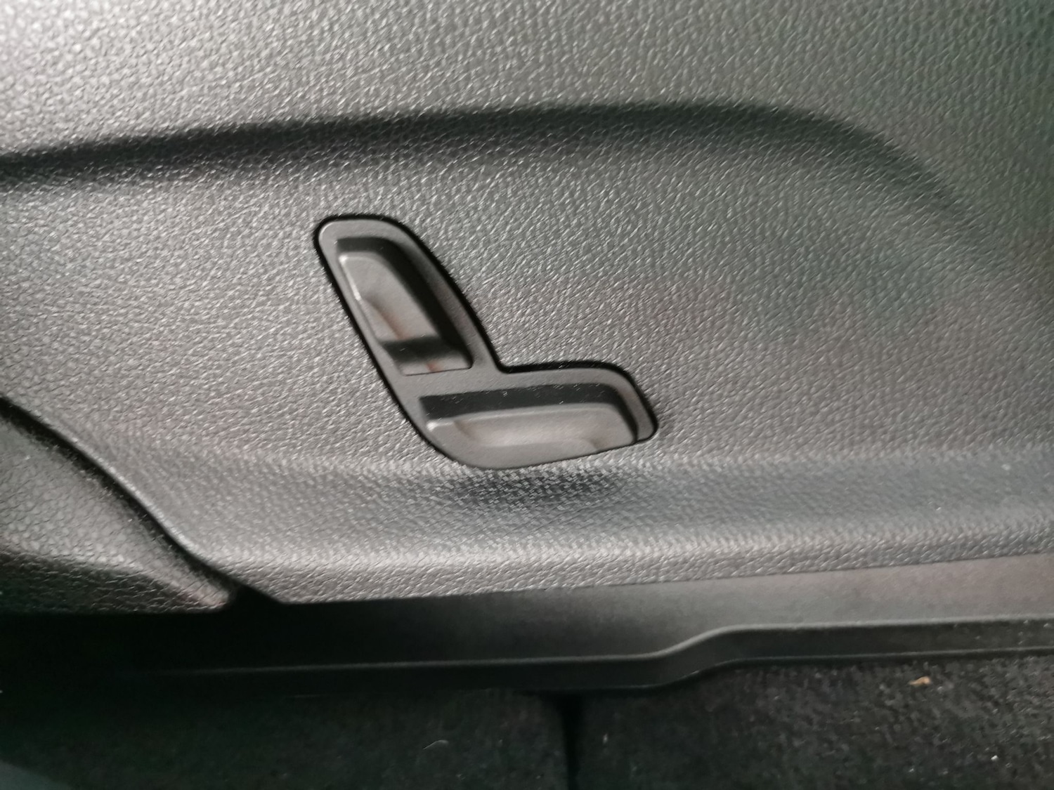 Used Mercedes-Benz EQC 2022 for sale - 77136684: Photo 17