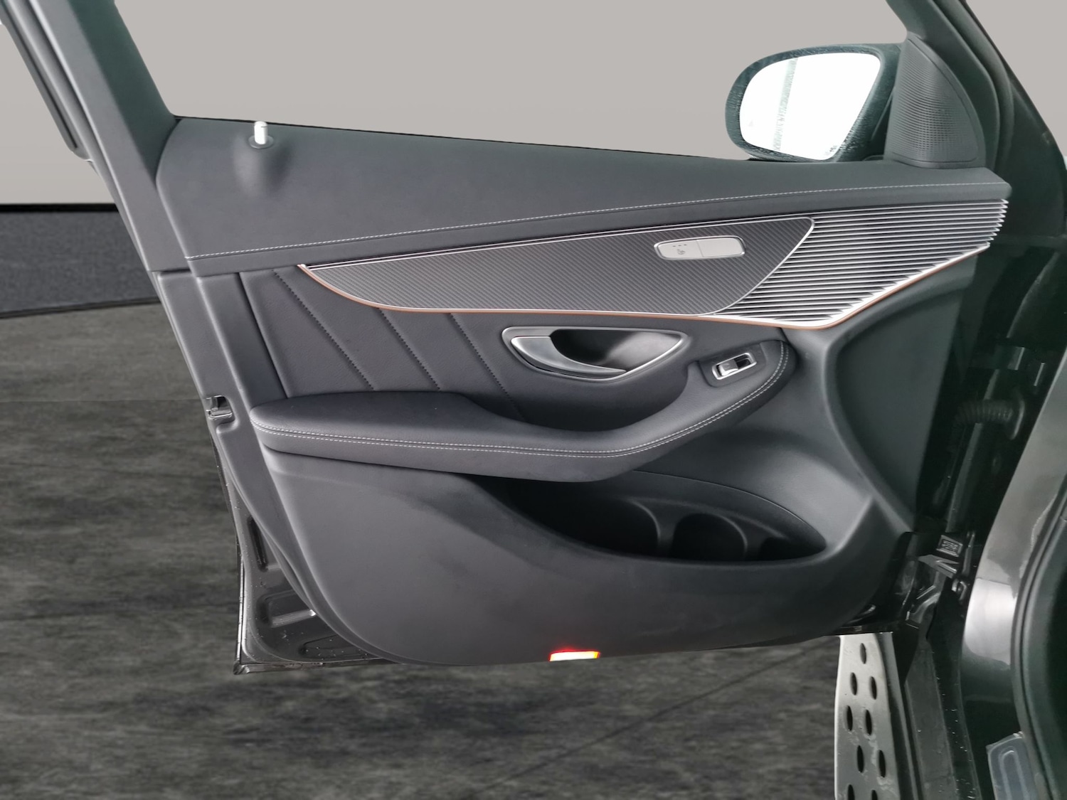 Used Mercedes-Benz EQC 2022 for sale - 77136684: Photo 32