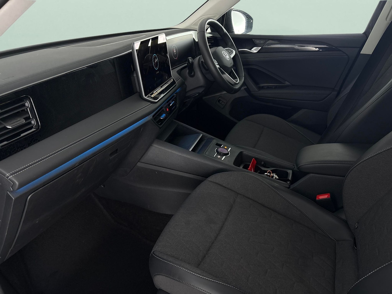 Used Volkswagen Tiguan 2025 for sale - 77274232: Photo 4