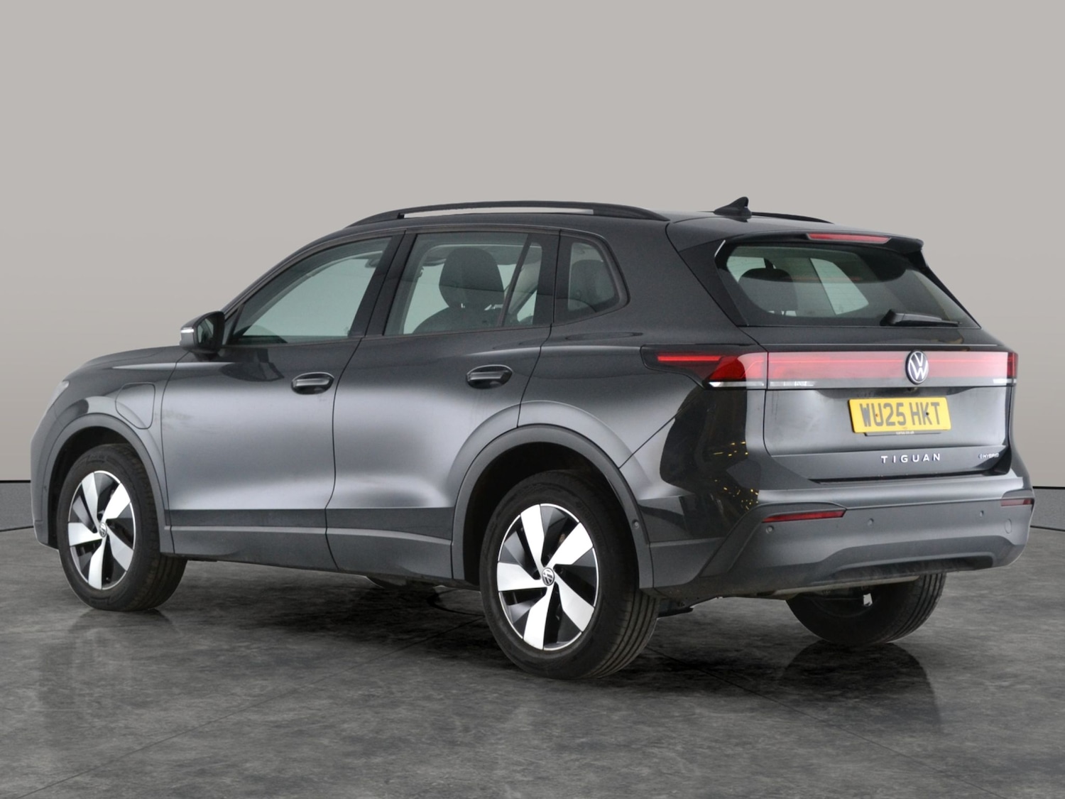 Used Volkswagen Tiguan 2025 for sale - 77274232: Photo 8