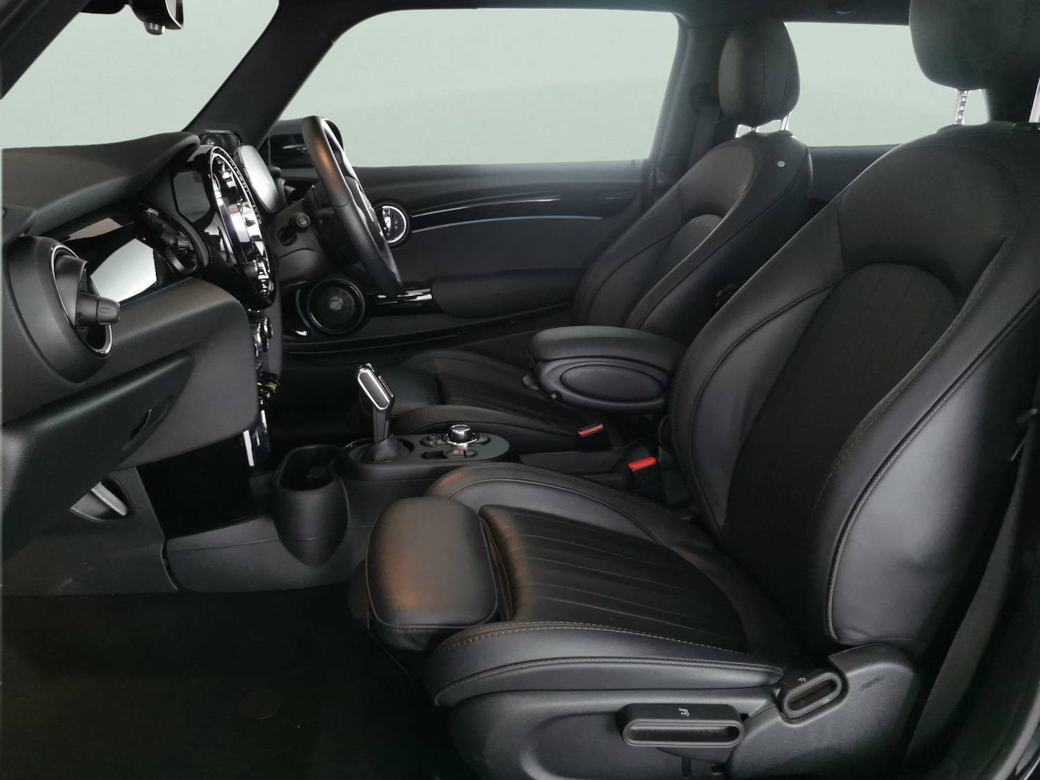 Used MINI Hatch 2023 for sale - 77756066: Photo 4