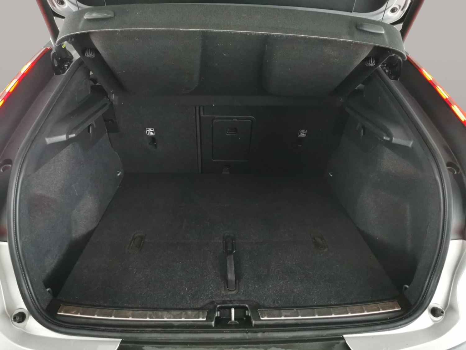 Used Volvo C40 2023 for sale - 77675982: Photo 41